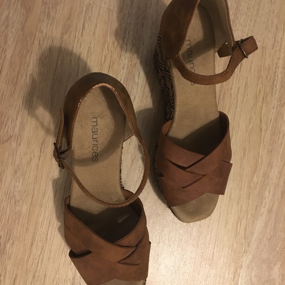 Aztec print Wedges - Picture 3 of 4